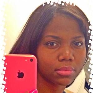 Meet your Posher, Latisha